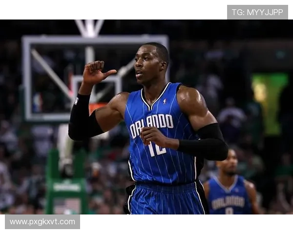 NBA最新赛季战况分析 球星表现引发热议 各队争冠形势一触即发